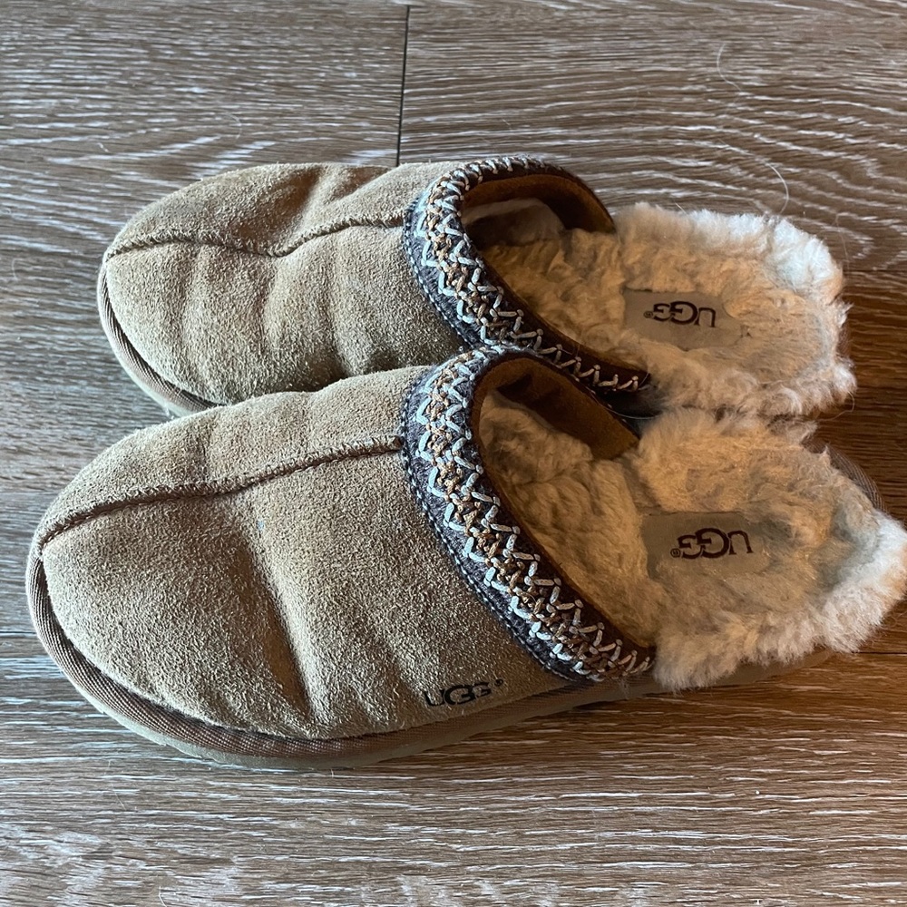 Ugg slippers
